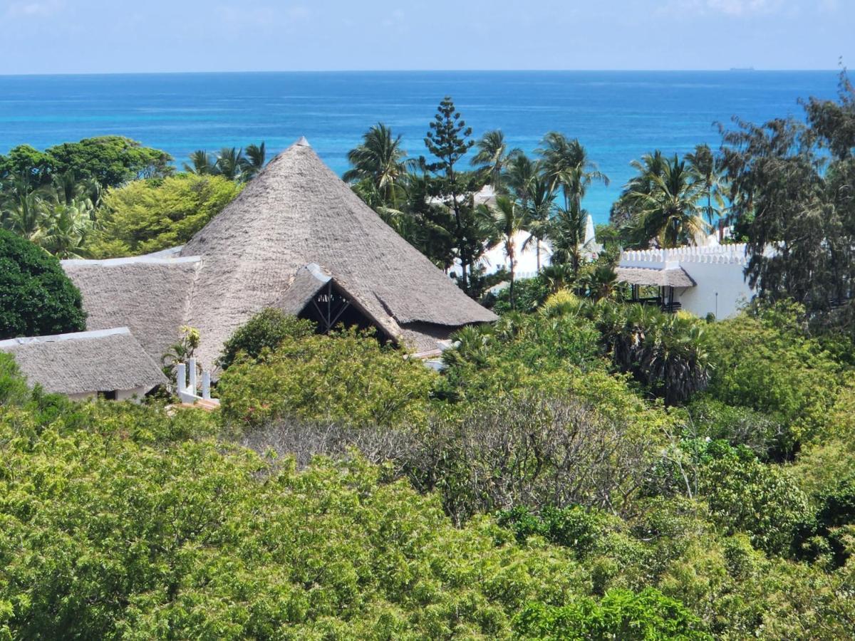 Diani Palm Resort Diani Beach Exterior photo